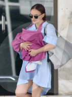 EXKLUSIV - Natalie Portman unterwegs mt Baby Amalia und Sohn Aleph