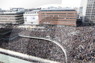 NEWS - Stockholm nach dem Anschlag: Tausende versammlen sich zur Demonstration gegen Terror