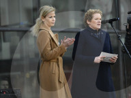 NEWS - Stockholm nach dem Anschlag: Tausende versammlen sich zur Demonstration gegen Terror