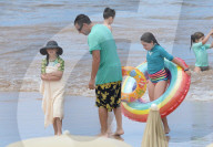 PEOPLE - Adam Sandler geniesst das Strandleben auf Maui