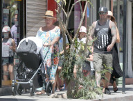 EXKLUSIV - Strand-Tag mit Baby Jameson und Willow: Pink und Carey Hart