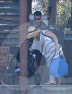 EXKLUSIV - Strand-Tag mit Baby Jameson und Willow: Pink und Carey Hart