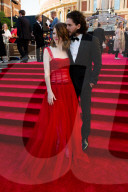 PEOPLE - Spezielle Styles: Roter Teppich bei den Olivier Awards in London