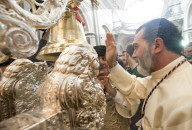 PEOPLE - Antonio Banderas nimmt mti seiner Partnerin Nicole Kimpel an der Semana Santa in Malaga teil