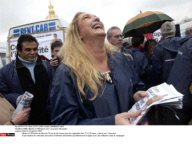 PARIS: Marine LE PEN lance une "caravane electorale"