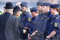 NEWS - Die schwedische Königsfamilie gedenkt mit einer Schweigeminute den Opfern in Stockholm