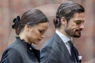 NEWS - Die schwedische Königsfamilie gedenkt mit einer Schweigeminute den Opfern in Stockholm