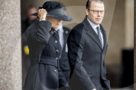 NEWS - Die schwedische Königsfamilie gedenkt mit einer Schweigeminute den Opfern in Stockholm