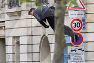 PEOPLE - Tom Cruise bei den Dreharbeiten von "Mission Impossible 6" in Paris