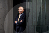 STUDIO - Oscar Munoz