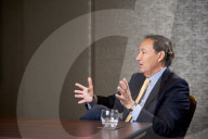 STUDIO - Oscar Munoz