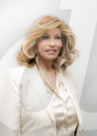 PORTRAIT - Raquel Welch