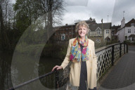 PORTRAIT - Penelope Keith 