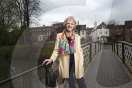 PORTRAIT - Penelope Keith 