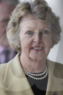 PORTRAIT - Penelope Keith 