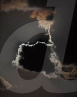 FEATURE - Dramatischer Vollmond am April-Himmel