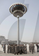 REPORTAGE - Soldatinnen und Soldaten prägen das Alltagsbild in Nordkorea