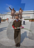 REPORTAGE - Soldatinnen und Soldaten prägen das Alltagsbild in Nordkorea