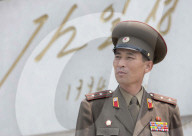 REPORTAGE - Soldatinnen und Soldaten prägen das Alltagsbild in Nordkorea