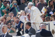 NEWS - Vatikan: Mittwochsaudienz des Papstes auf dem Petersplatz