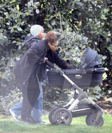EXKLUSIV - Janet Jackson mit Baby Eissa im Park in London