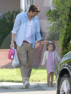 EXKLUSIV - Ashton Kutcher mit seiner Tochter Wyatt in Studio City unterwegs