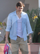 EXKLUSIV - Ashton Kutcher mit seiner Tochter Wyatt in Studio City unterwegs