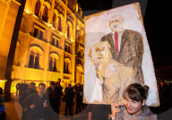 NEWS - Ungarn: Tausende protestieren auf der Strasse