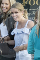 EXKLUSIV - Lady Kitty Spencer in Chelsea unterwegs