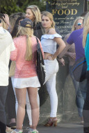 EXKLUSIV - Lady Kitty Spencer in Chelsea unterwegs