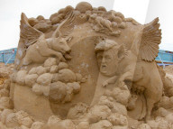 FEATURE - Weston Sand Skulpturen Festival in Somerset