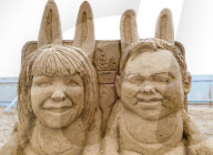 FEATURE - Weston Sand Skulpturen Festival in Somerset