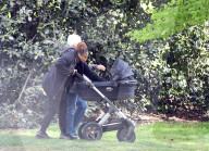 EXKLUSIV - Janet Jackson mit Baby Eissa im Park in London