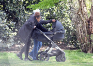 EXKLUSIV - Janet Jackson mit Baby Eissa im Park in London