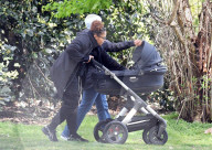 EXKLUSIV - Janet Jackson mit Baby Eissa im Park in London