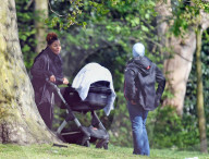 EXKLUSIV - Janet Jackson mit Baby Eissa im Park in London