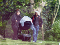 EXKLUSIV - Janet Jackson mit Baby Eissa im Park in London