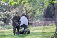 EXKLUSIV - Janet Jackson mit Baby Eissa im Park in London