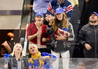 PEOPLE - Promis am New York Rangers Game