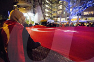 NEWS - Türkei feiert das Abstimmungsresultat des Referendums