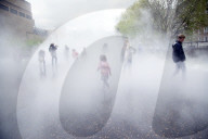 NEWS - Fujiko Nakaya Nebel-Ausstellung in der Tate Modern in London