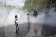NEWS - Fujiko Nakaya's Nebel-Ausstellung in der Tate Modern in London
