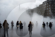 NEWS - Fujiko Nakaya's Nebel-Ausstellung in der Tate Modern in London