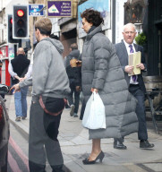 EXKLUSIV - Dreharbeiten zu 'The Crown' in East London