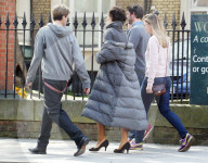 EXKLUSIV - Dreharbeiten zu 'The Crown' in East London