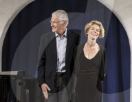 EXKLUSIV - Sky Du Mont und Christine Schütze bei der Lesung BeziehungsWeisen in Bad Saulgau