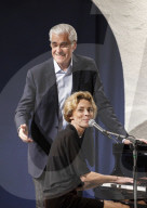 EXKLUSIV - Sky Du Mont und Christine Schütze bei der Lesung BeziehungsWeisen in Bad Saulgau