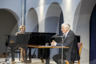 EXKLUSIV - Sky Du Mont und Christine Schütze bei der Lesung BeziehungsWeisen in Bad Saulgau
