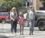 EXKLUSIV - Cameron Diaz mit ihrer Schwester und ihrer Nichte in Seal Beach unterwegs