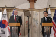 NEWS - Südkorea: US Vize Mike Pence warnt Nordkorea